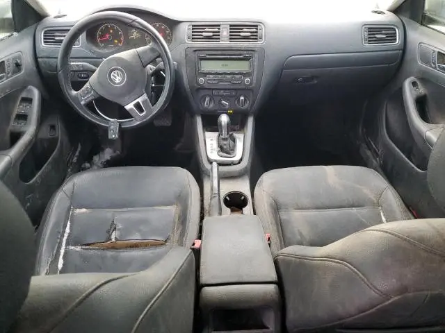 2011 VOLKSWAGEN JETTA SE  