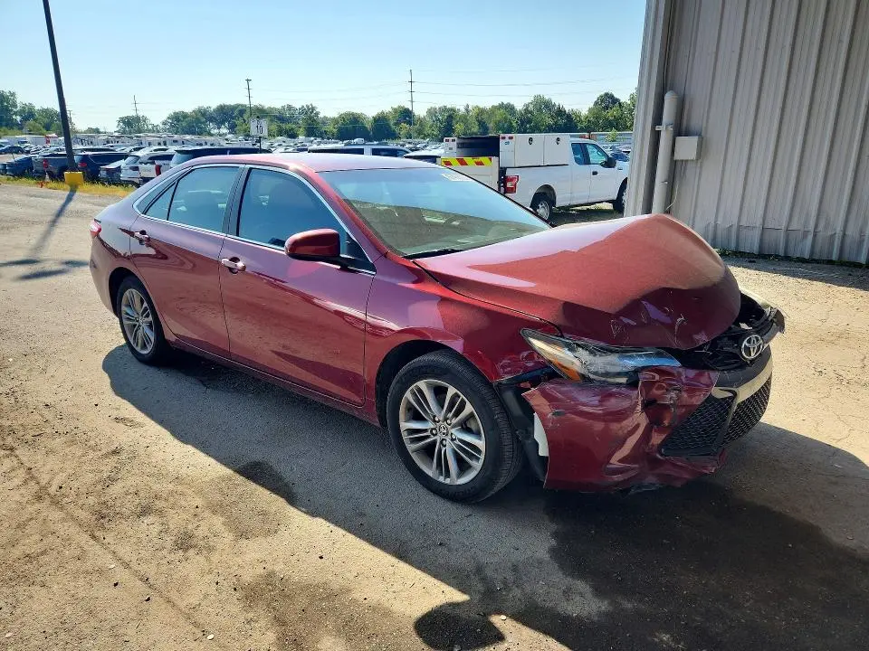 2017 TOYOTA CAMRY SE  