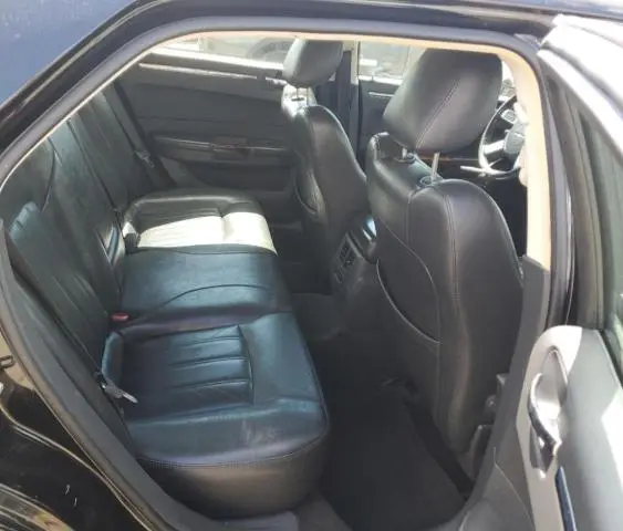 2010 CHRYSLER 300C   