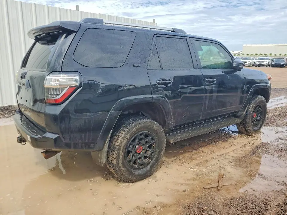 2021 TOYOTA 4RUNNER SR5  