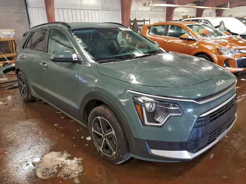 2023 KIA NIRO EX  