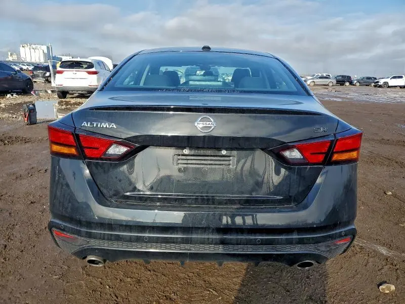 2021 NISSAN ALTIMA SR  