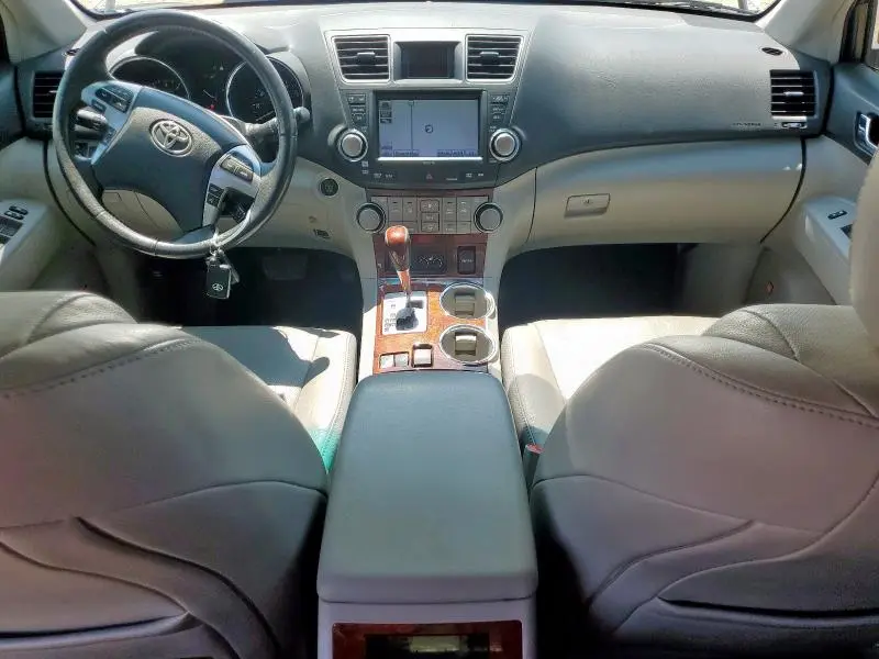 2011 TOYOTA HIGHLANDER LIMITED  