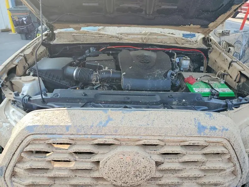 2021 TOYOTA TACOMA SR5 V6  