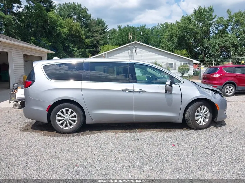 2019 CHRYSLER PACIFICA TOURING PLUS