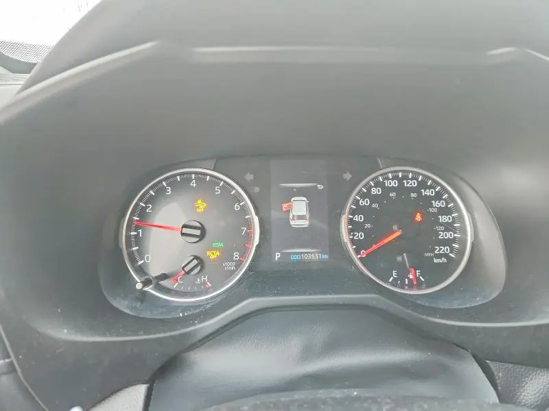 2021 TOYOTA RAV4 XLE  