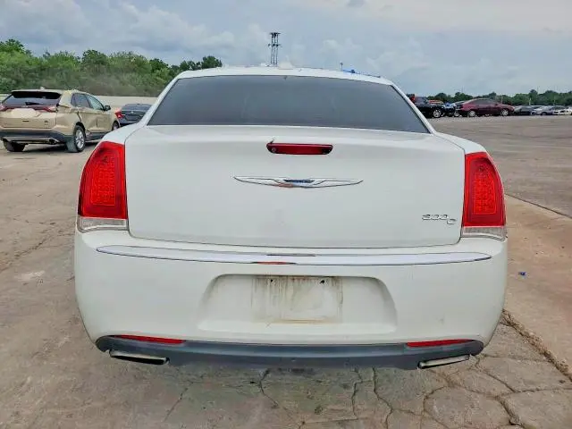 2016 CHRYSLER 300C   