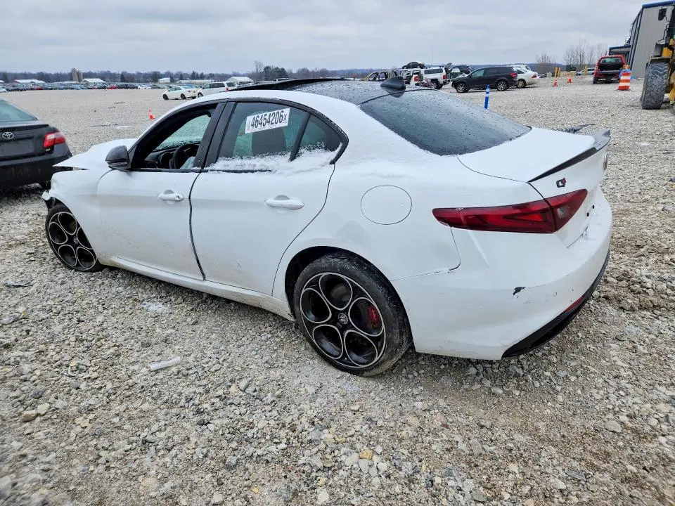 2020 ALFA ROMEO GIULIA TI  
