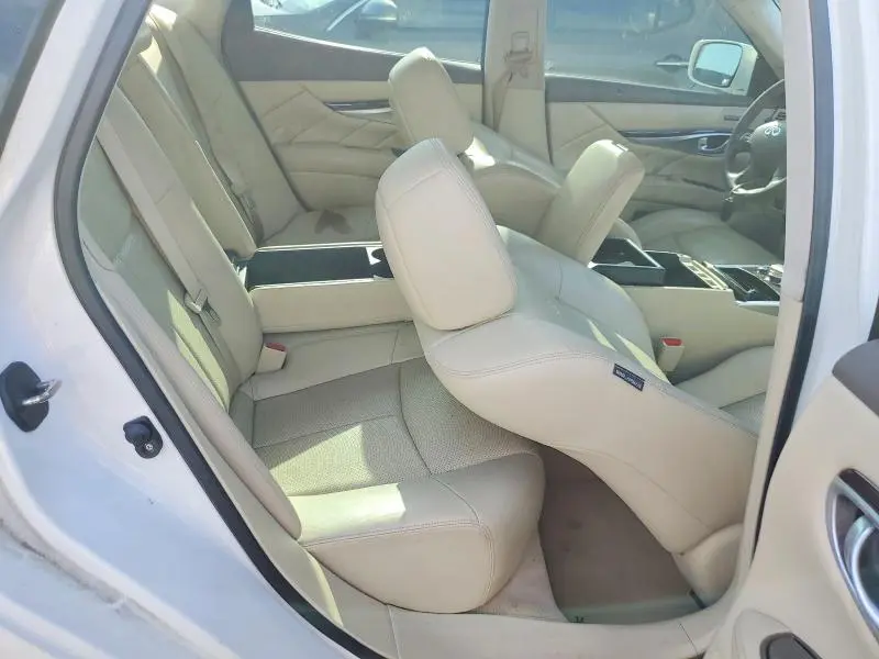 2011 INFINITI M37 BASE  