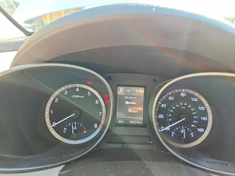 2017 HYUNDAI SANTA FE SE  
