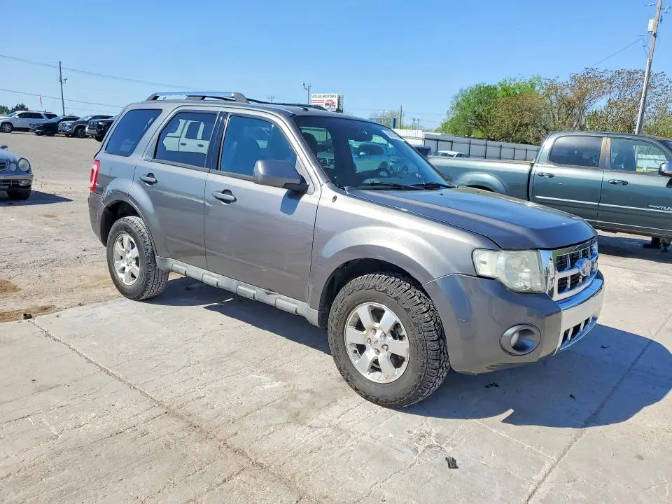 2010 FORD ESCAPE LIMITED  