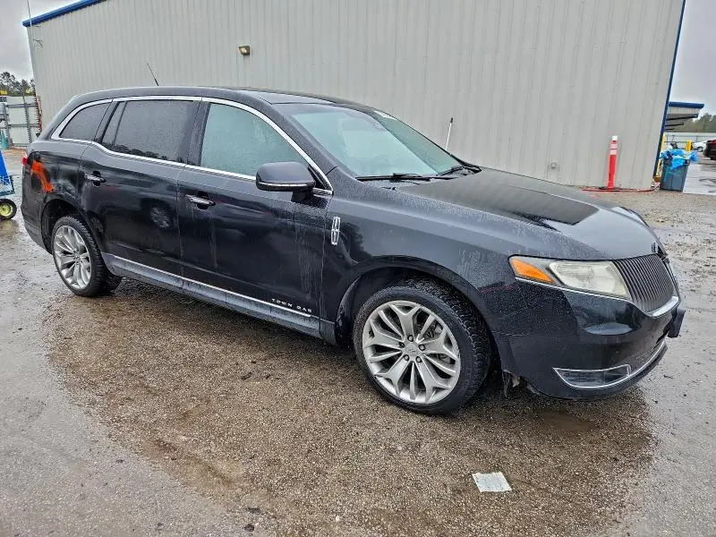2014 LINCOLN MKT   