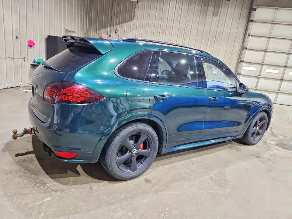 2013 PORSCHE CAYENNE GTS  