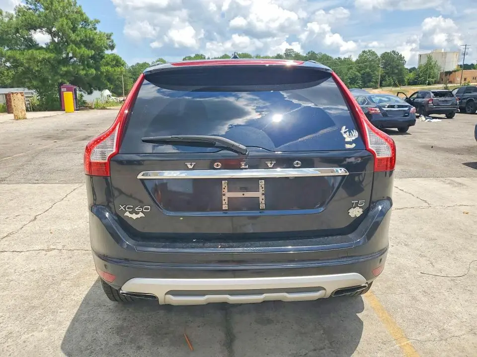 2017 VOLVO XC60 T5 DYNAMIC  