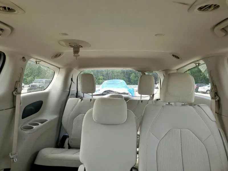 2017 CHRYSLER PACIFICA LX  
