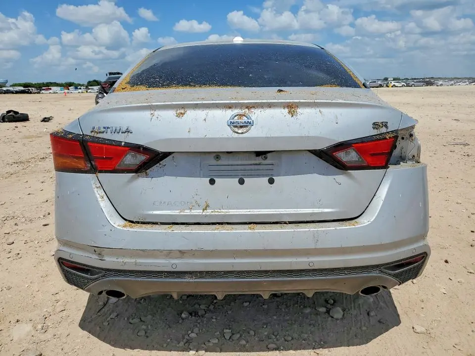2021 NISSAN ALTIMA SR  