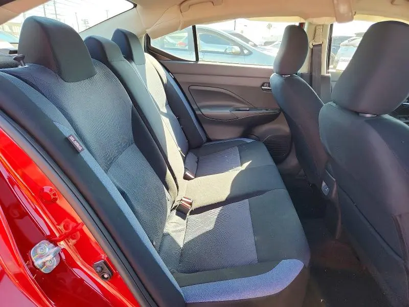 2025 NISSAN VERSA SV  