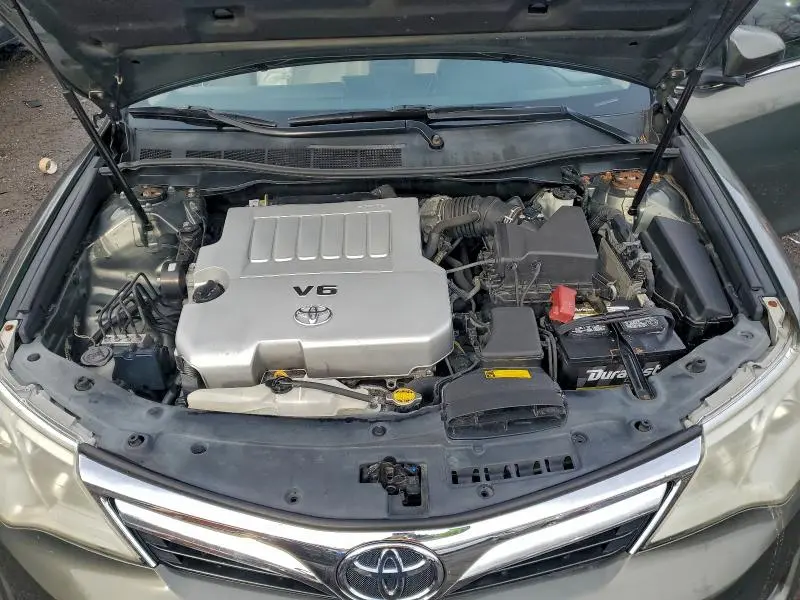 2012 TOYOTA CAMRY XLE V6  