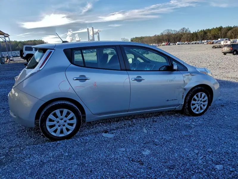 2015 NISSAN LEAF S  