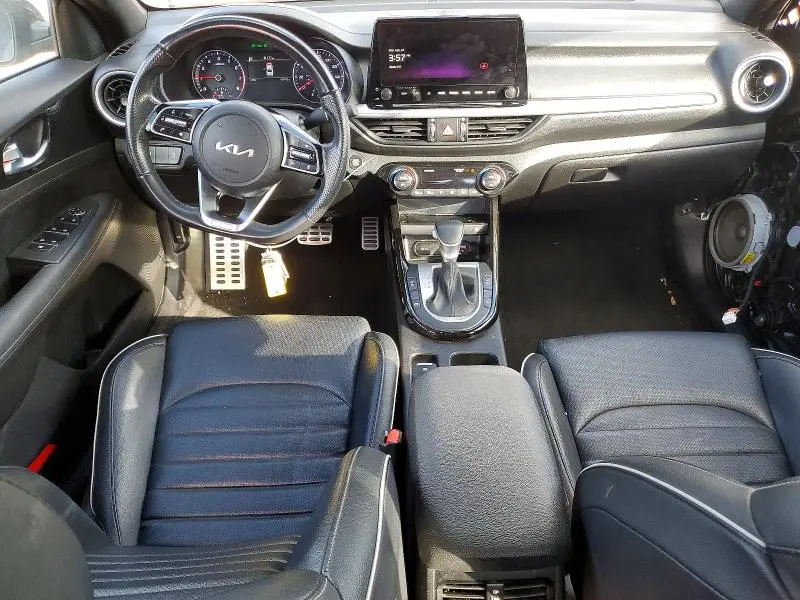 2023 KIA FORTE GT LINE  