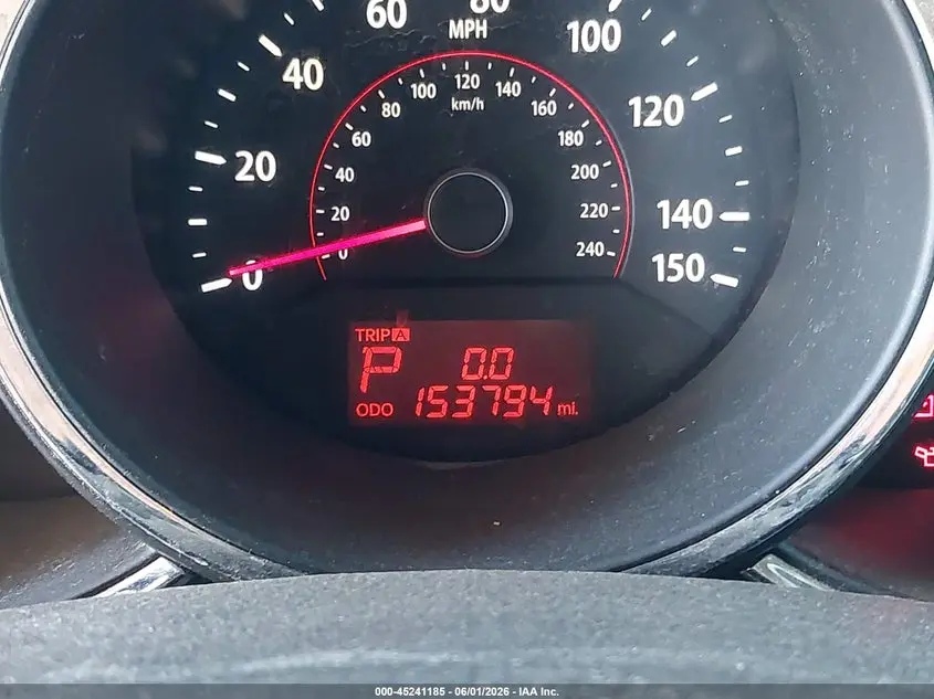 2011 KIA SORENTO LX