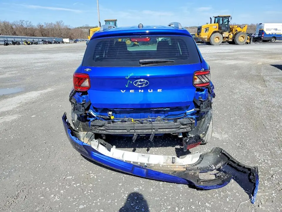 2025 HYUNDAI VENUE LIMITED  
