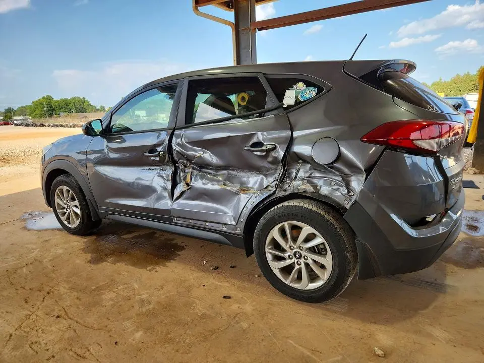 2016 HYUNDAI TUCSON GL SE  