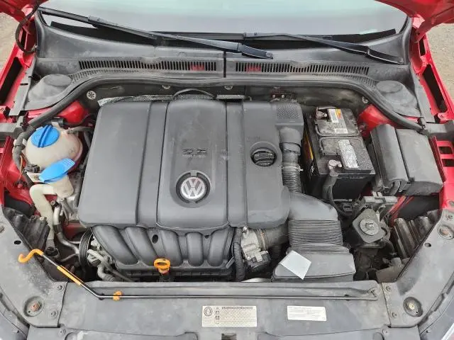 2013 VOLKSWAGEN JETTA SE  