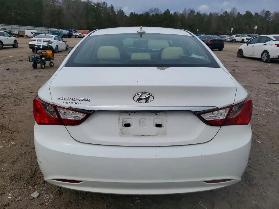 2012 HYUNDAI SONATA GLS  