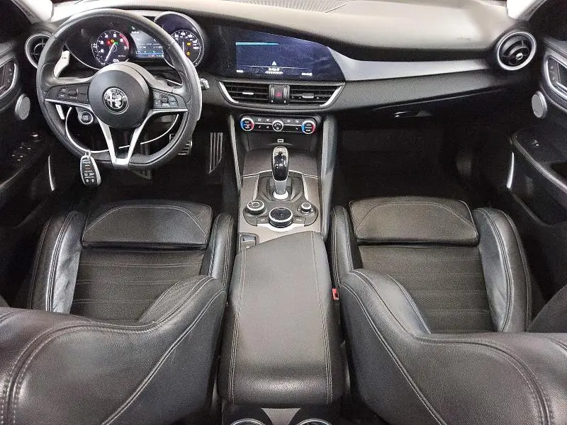 2017 ALFA ROMEO GIULIA TI Q4  
