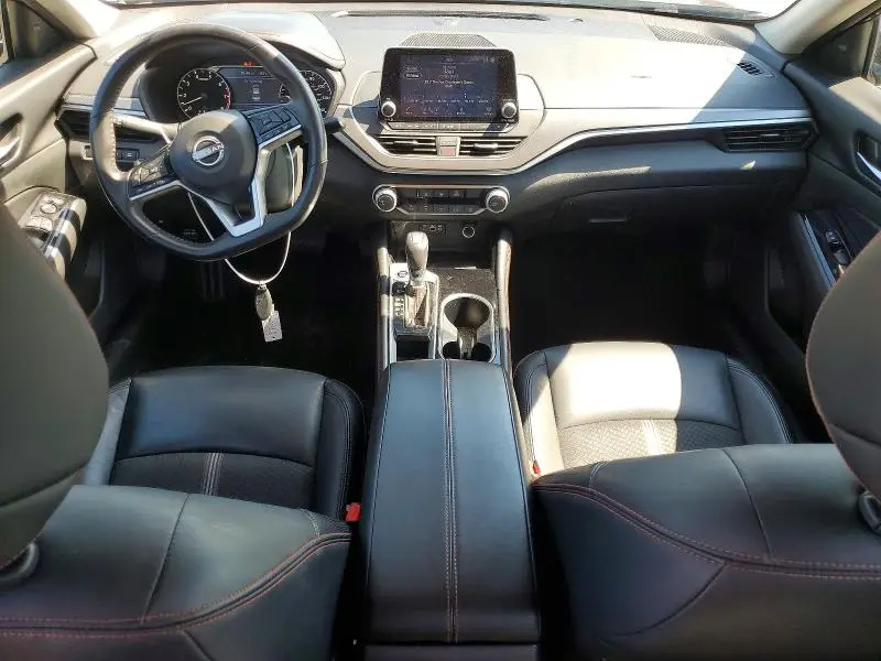 2024 NISSAN ALTIMA SR  