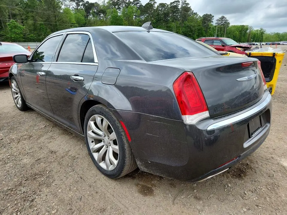 2019 CHRYSLER 300   