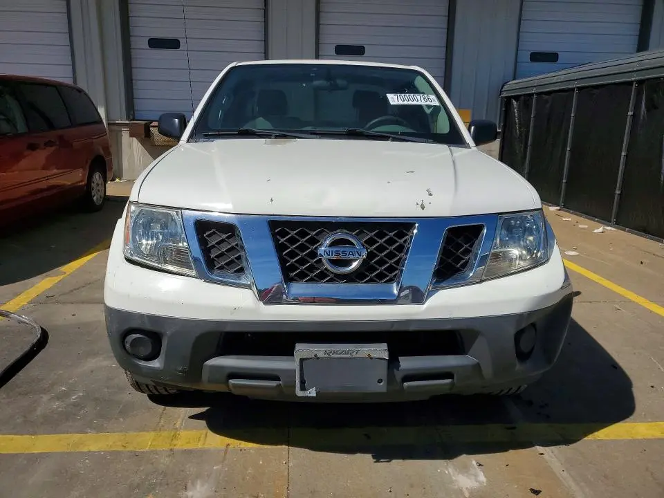 2015 NISSAN FRONTIER S  
