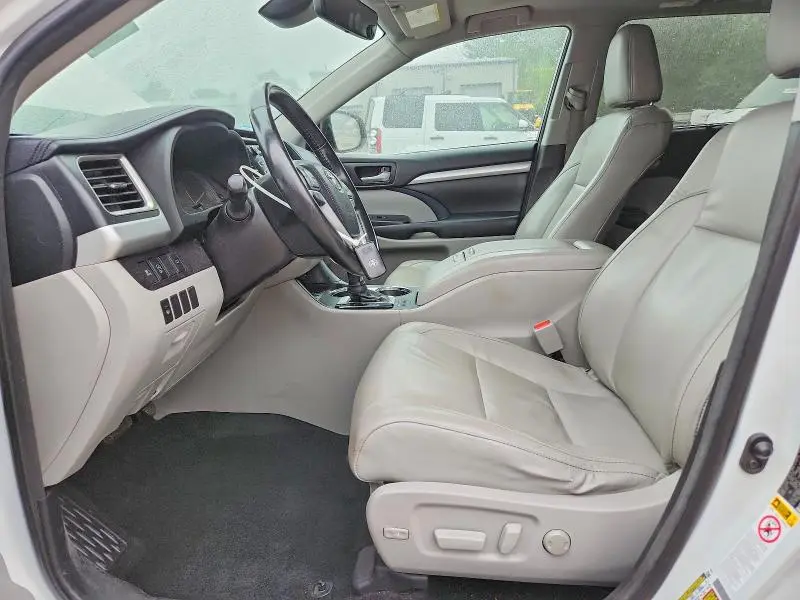 2018 TOYOTA HIGHLANDER XLE  