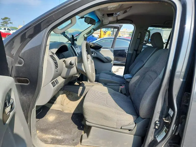 2014 NISSAN FRONTIER SV  