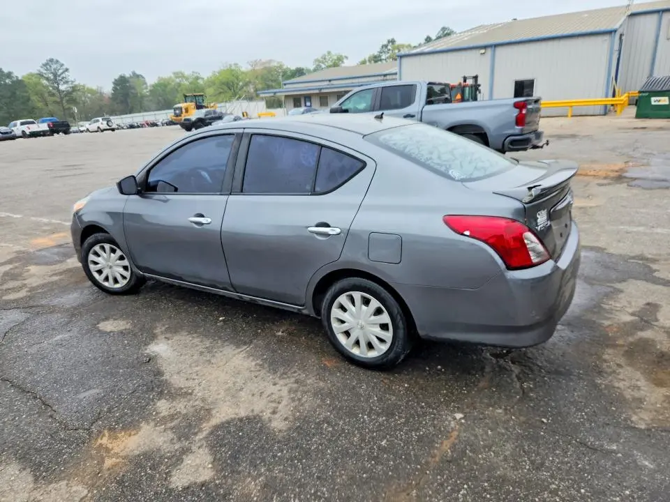 2018 NISSAN VERSA SV  