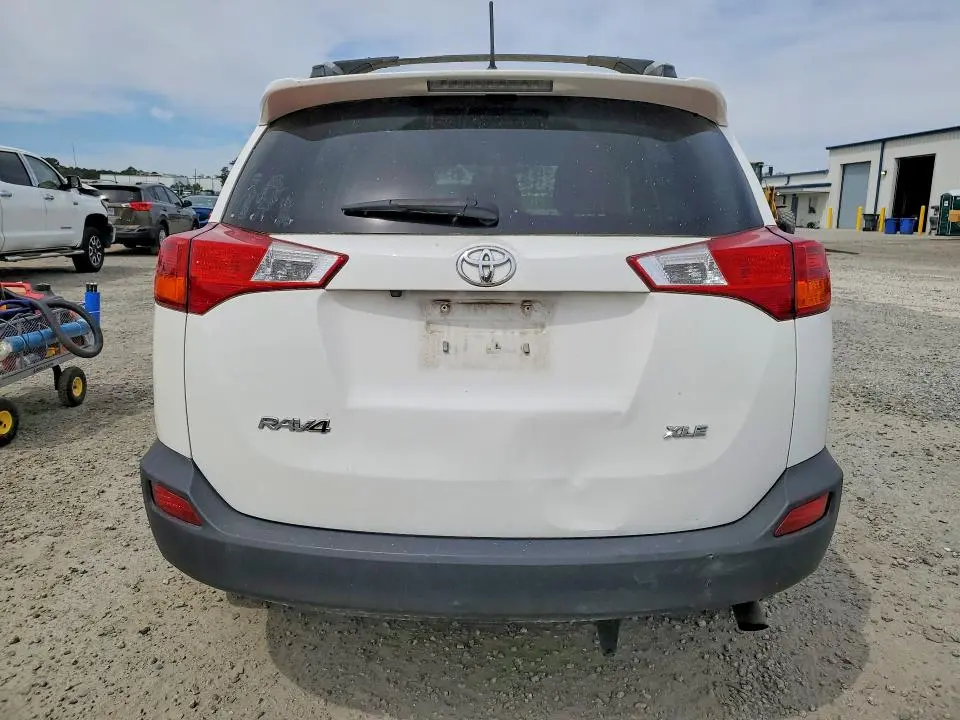 2014 TOYOTA RAV4 XLE  