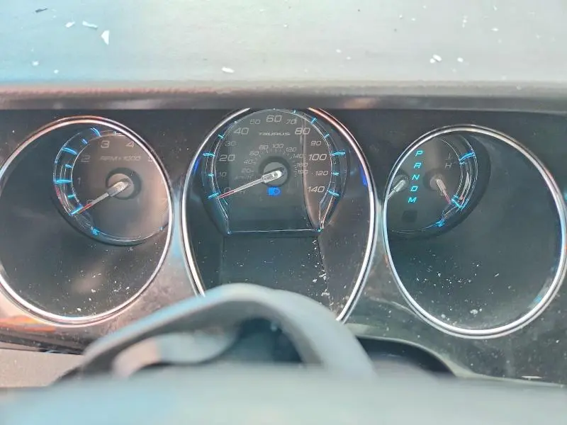 2010 FORD TAURUS LIMITED  