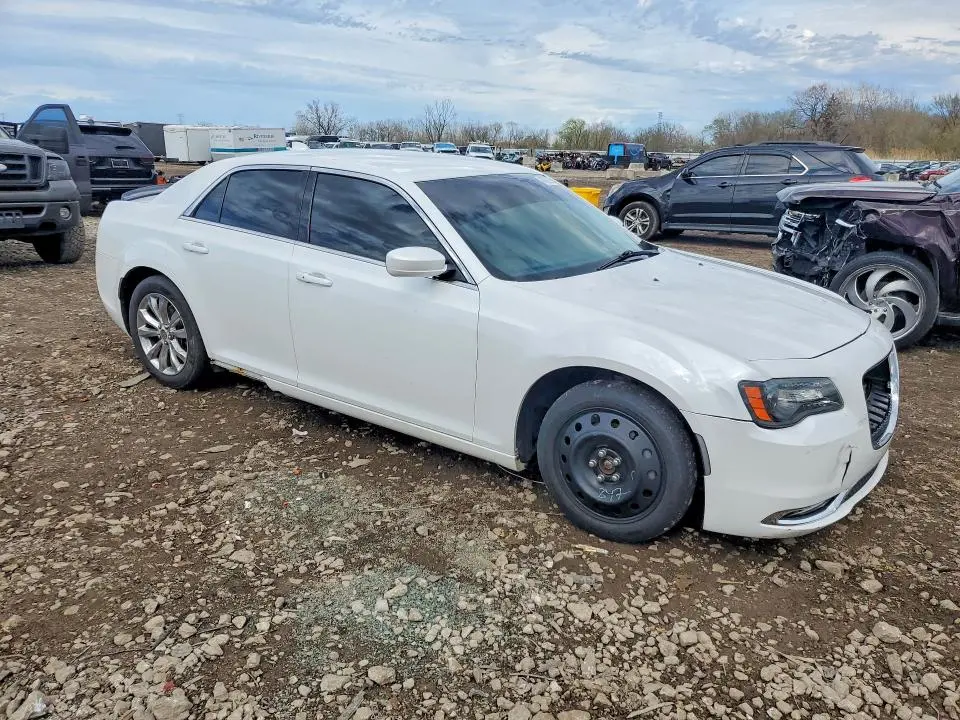 2015 CHRYSLER 300 LIMITED  