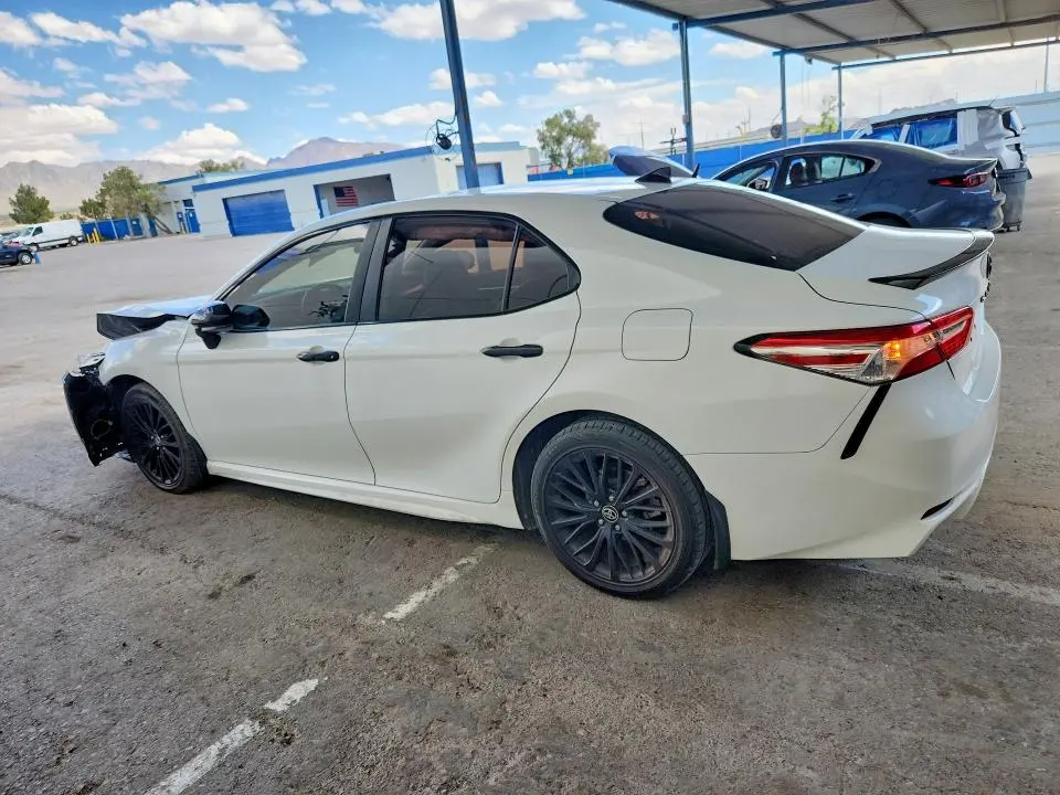2020 TOYOTA CAMRY SE NIGHTSHADE  
