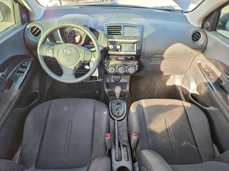 2010 TOYOTA SCION XD   