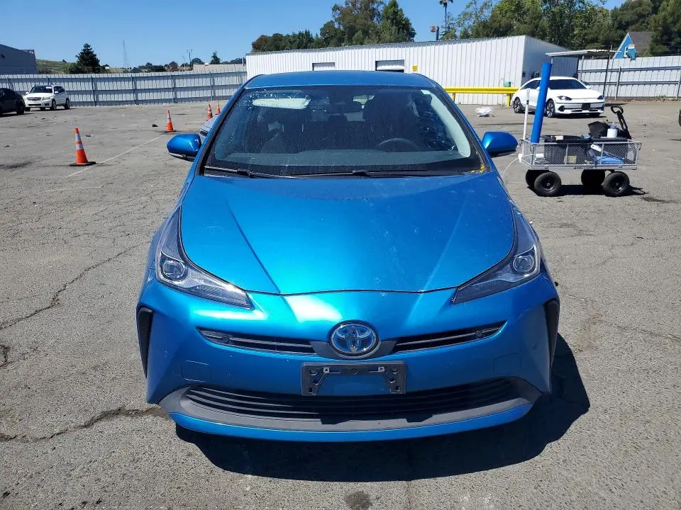 2022 TOYOTA PRIUS LE  