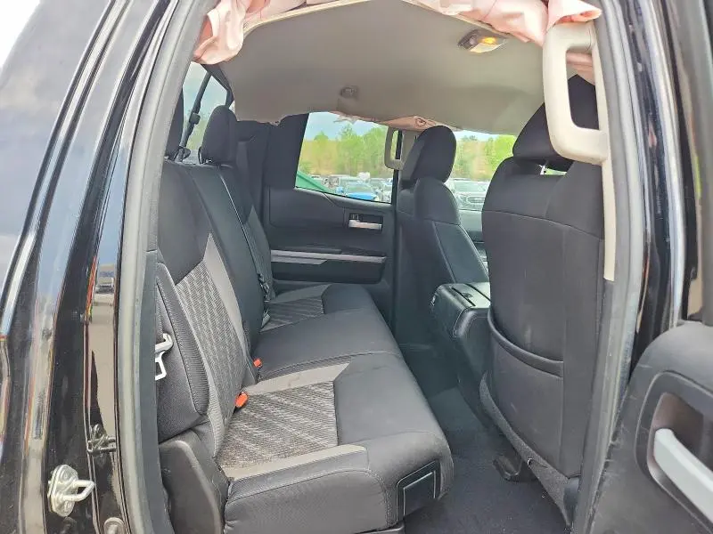 2018 TOYOTA TUNDRA SR5  