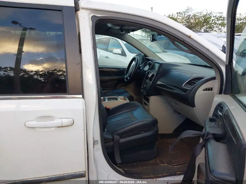 2014 CHRYSLER TOWN & COUNTRY TOURING