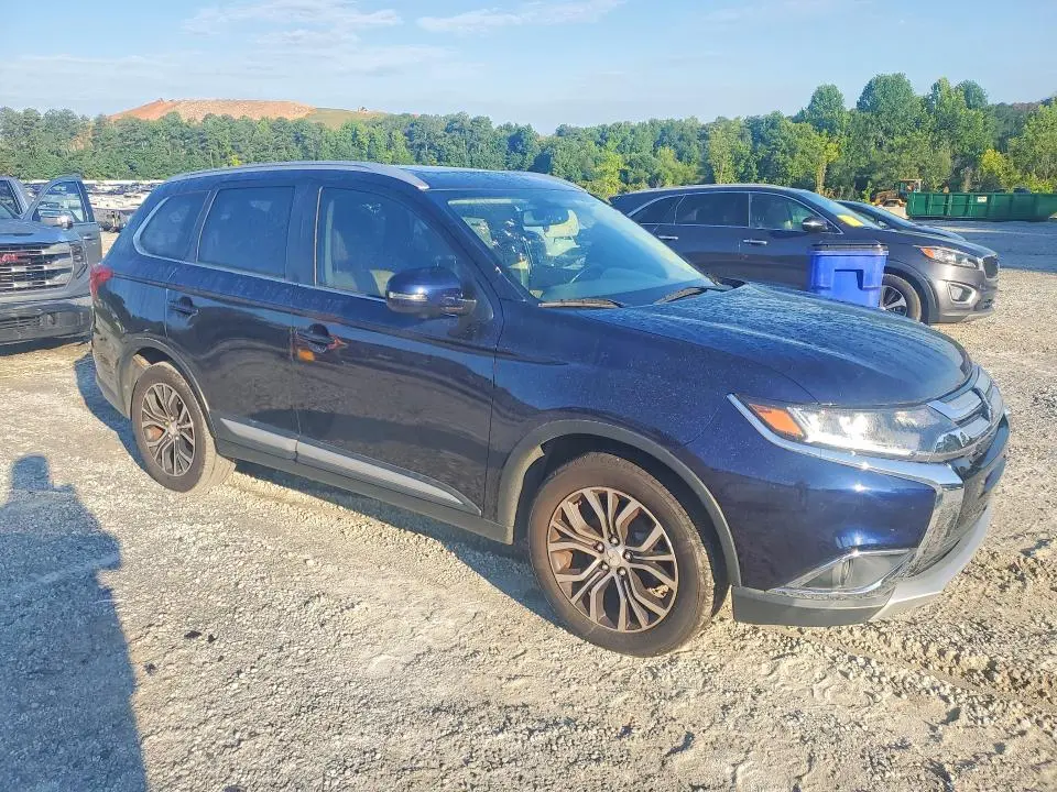 2018 MITSUBISHI OUTLANDER SE  