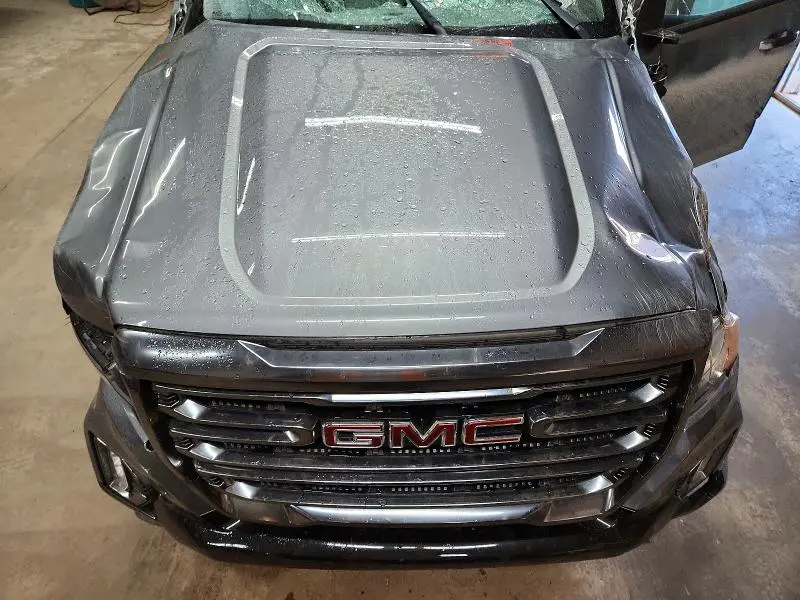2022 GMC CANYON AT4  