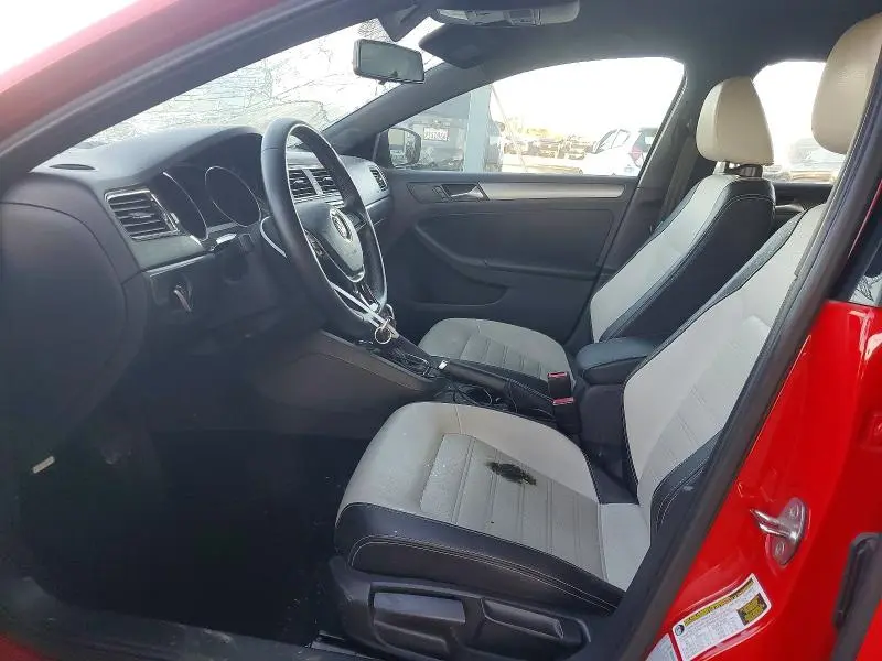 2016 VOLKSWAGEN JETTA SPORT  