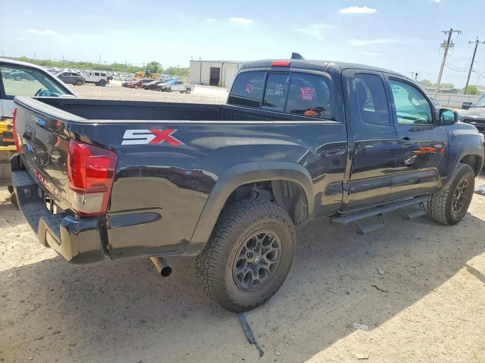 2020 TOYOTA TACOMA SR  