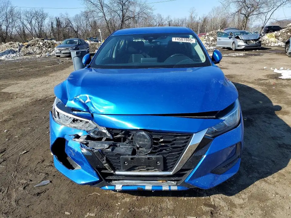 2022 NISSAN SENTRA SV  