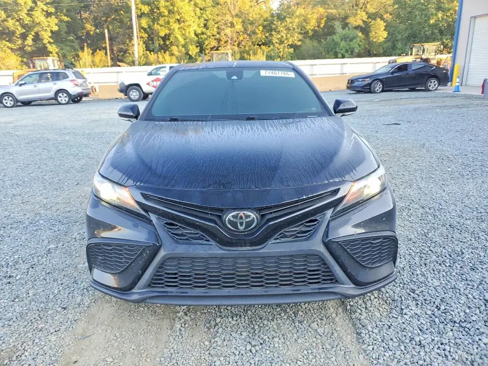 2022 TOYOTA CAMRY SE  